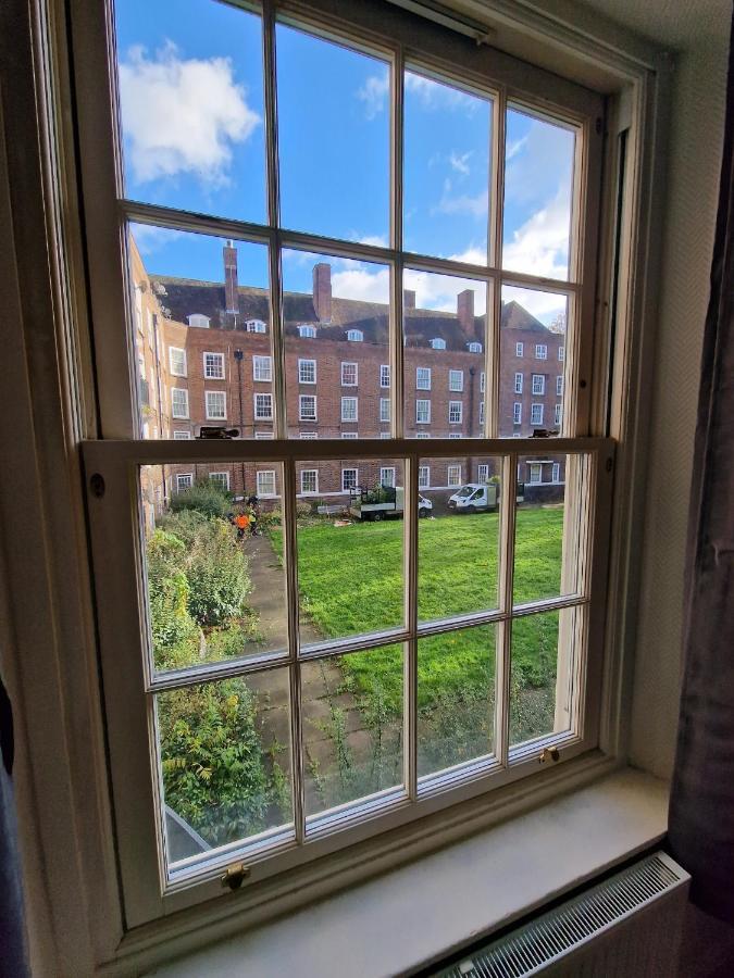 Waterloo - Zone 1 - Spacious One Bedroom Flat London Exterior photo
