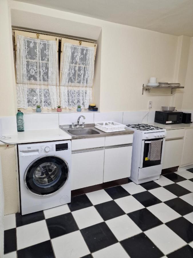 Waterloo - Zone 1 - Spacious One Bedroom Flat London Exterior photo